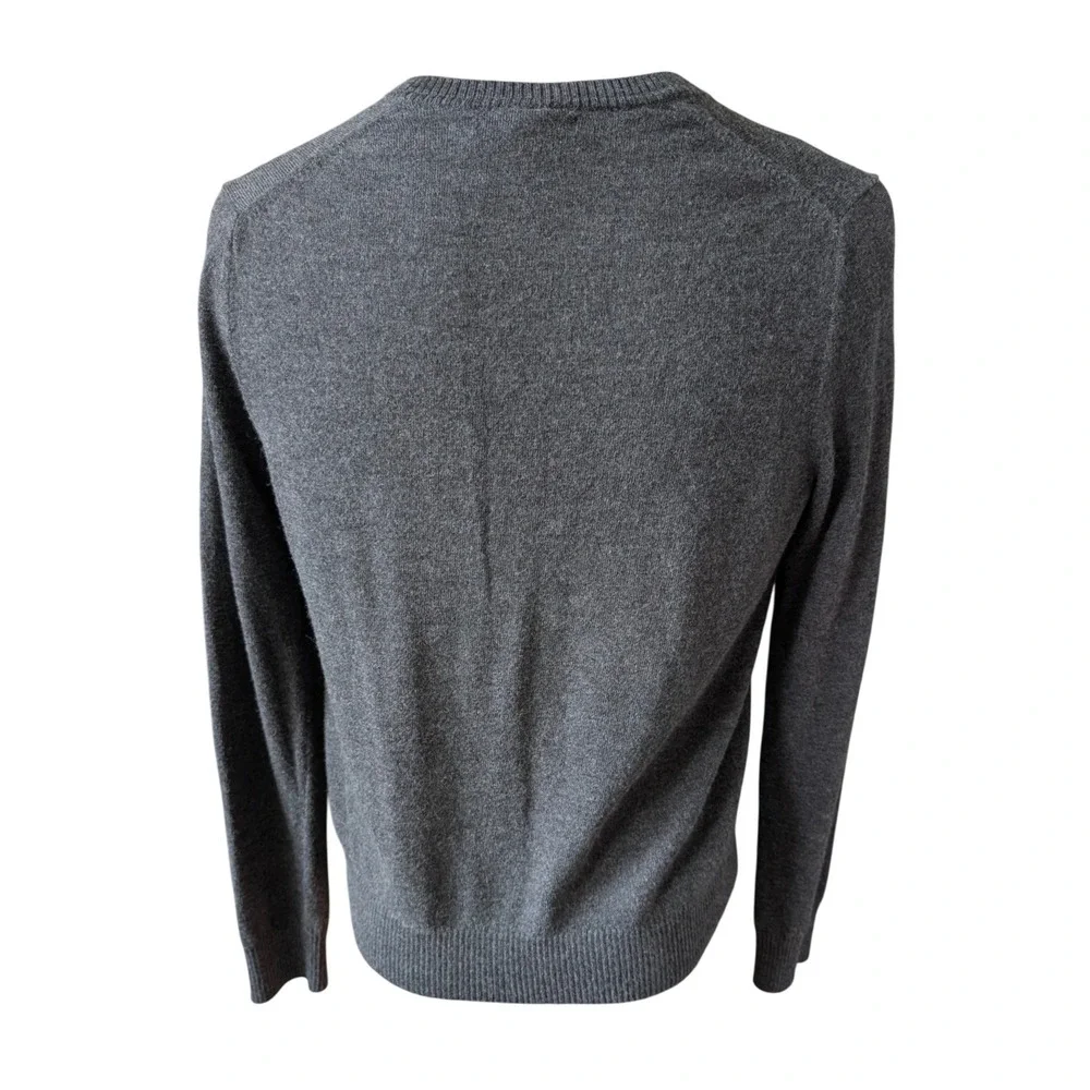Banana Republic Gray Extra Fine Merino Wool V Neck Sweater Men Small Old Money